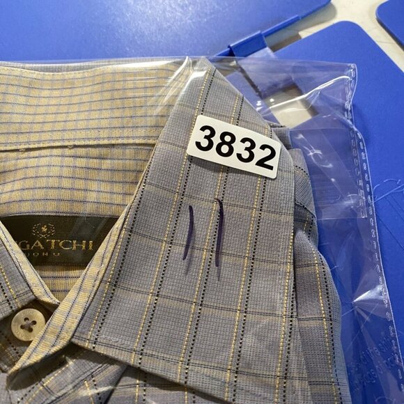 BUGATCHI Button Front Shirt Men Large Blue Plaid Hidden Button Collar Rayon/Poly - Picture 11 of 11